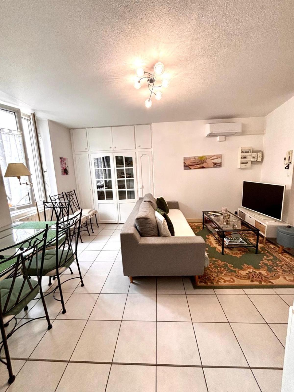 Chez Lucia Appartement Climatise Périgueux Zewnętrze zdjęcie